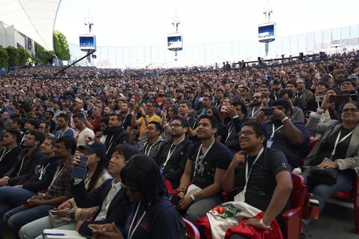 9000人的年會活動現(xiàn)場